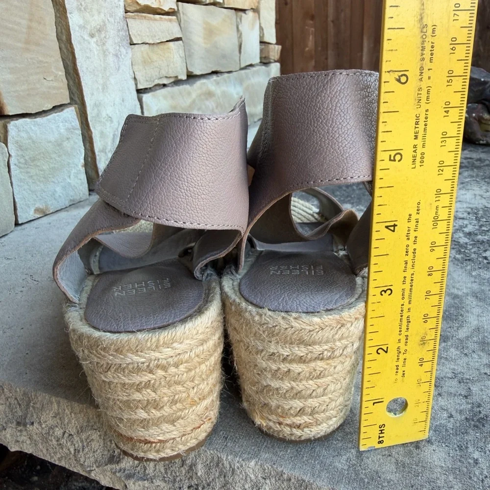 Eileen Fisher Tan Espadrille Wedge Sandals leather upper‎ & jute wrapped Sz-8. S
